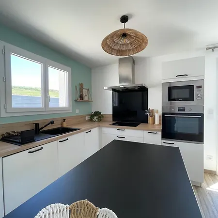 Elegante T4 Neuve A Villa *